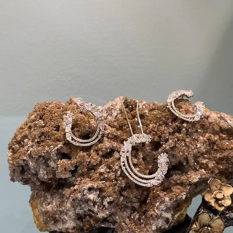 نیم ست نقره زنانه مدل جواهری هلالی با تگین اتریشی 33-40