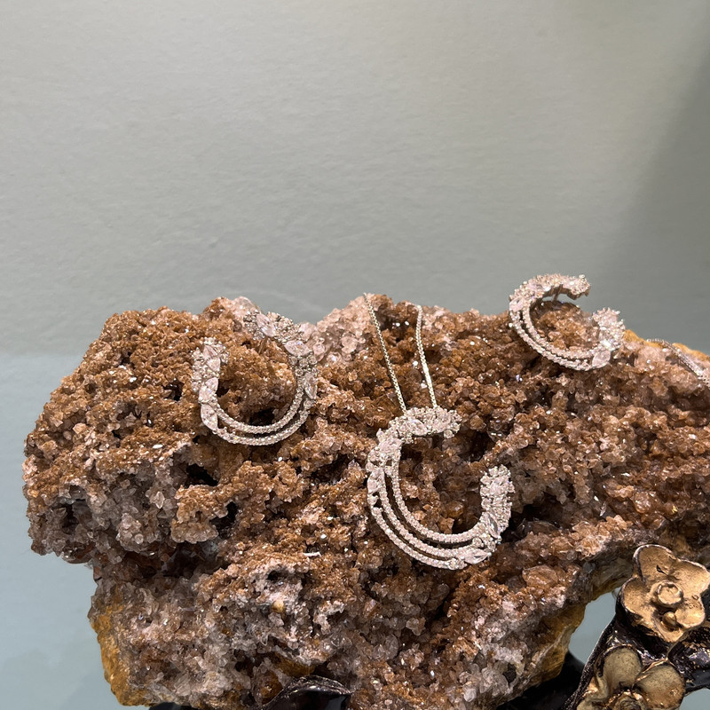 نیم ست نقره زنانه مدل جواهری هلالی با تگین اتریشی 33-40