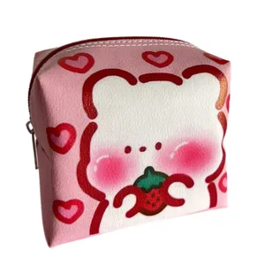 کیف نوار بهداشتی مدل خرس توت فرنگی کد chonor_666