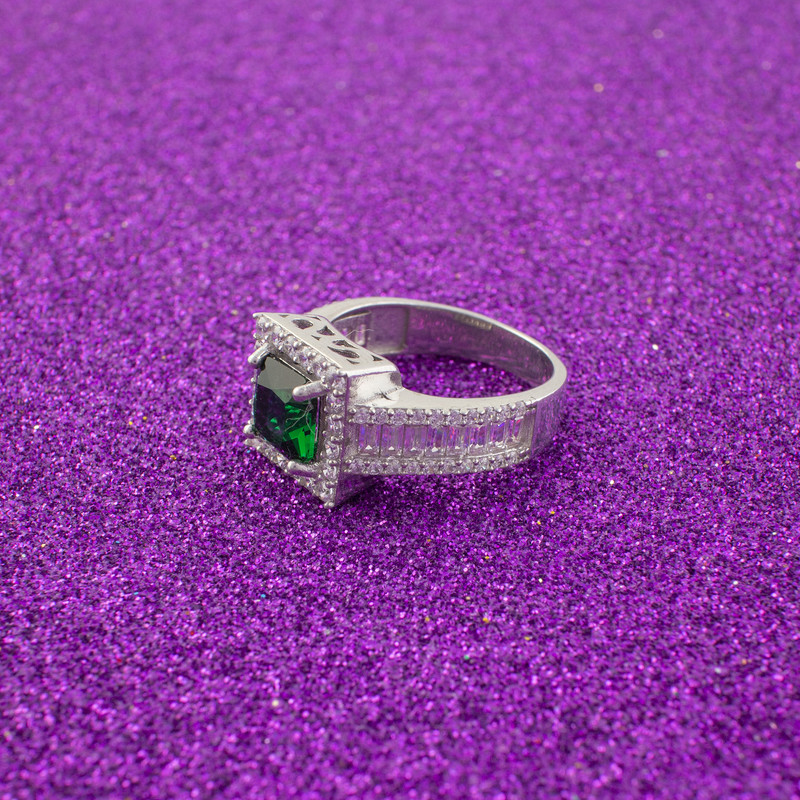 انگشتر نقره زنانه مدل زمرد AMT-R123