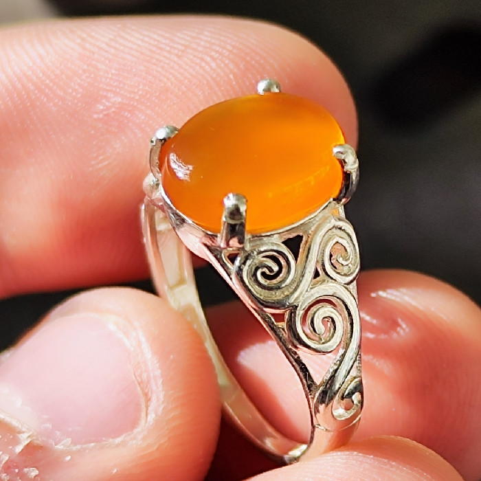 انگشتر نقره زنانه مدل عقیق یمانی کد 33