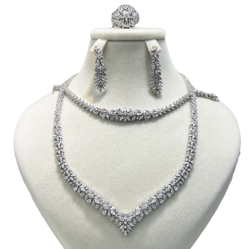 ست نقره زنانه مدل سوپر لوکس جواهری مزین به روکش طلای 849-340