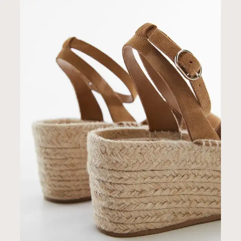 صندل زنانه مانگو مدل 57030009