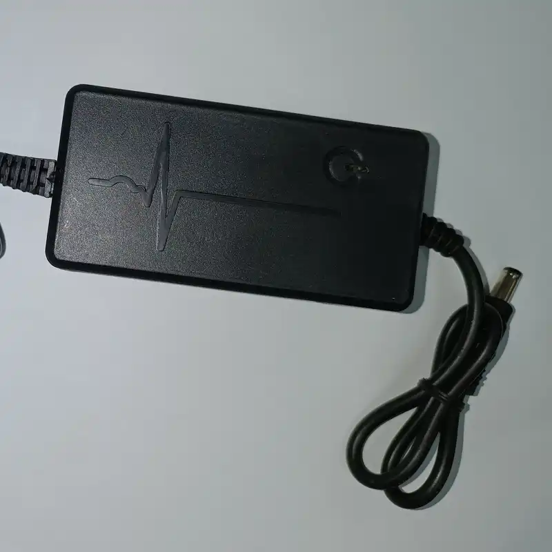 آداپتور 12 ولت 2 آمپر مدل 1203