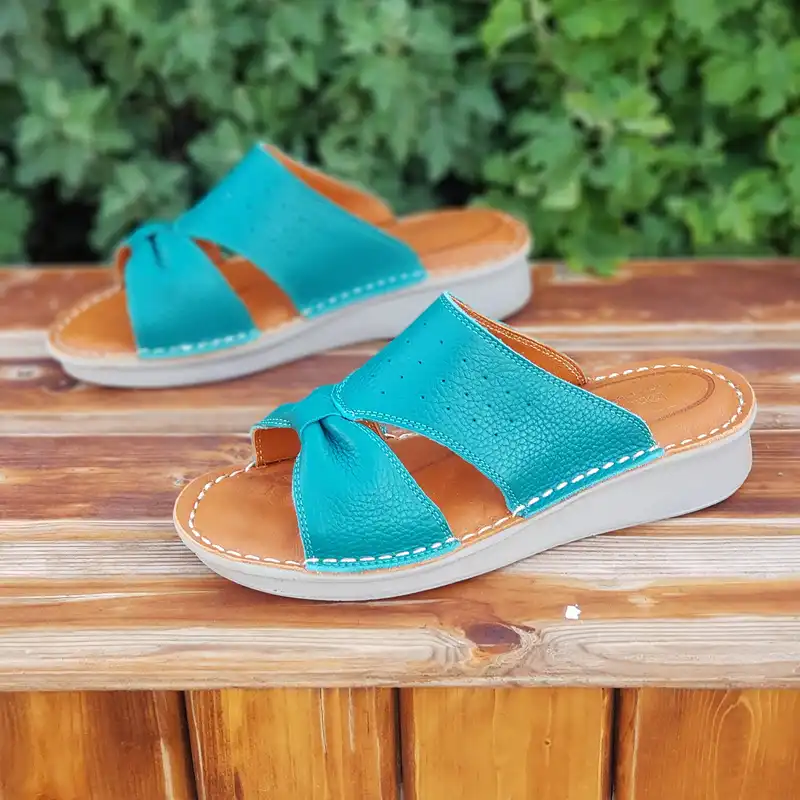 دمپایی زنانه مدل چرم طبیعی کد 044t.k رنگ فیروزه ای