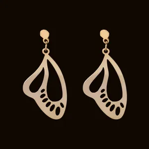 گوشواره طلا 18 عیار زنانه آمانژ مدل پروانه کد D10006