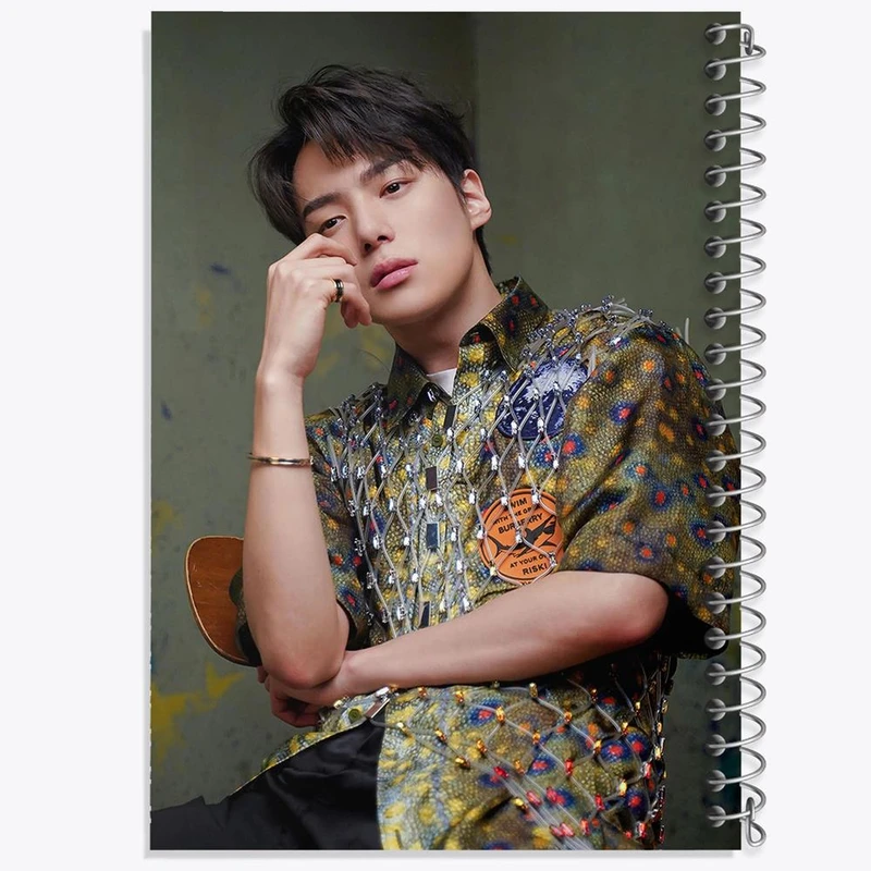 دفتر نقاشی 50 برگ خندالو مدل مینهیوک گروه مانستا اکس MONSTA X کد 21169