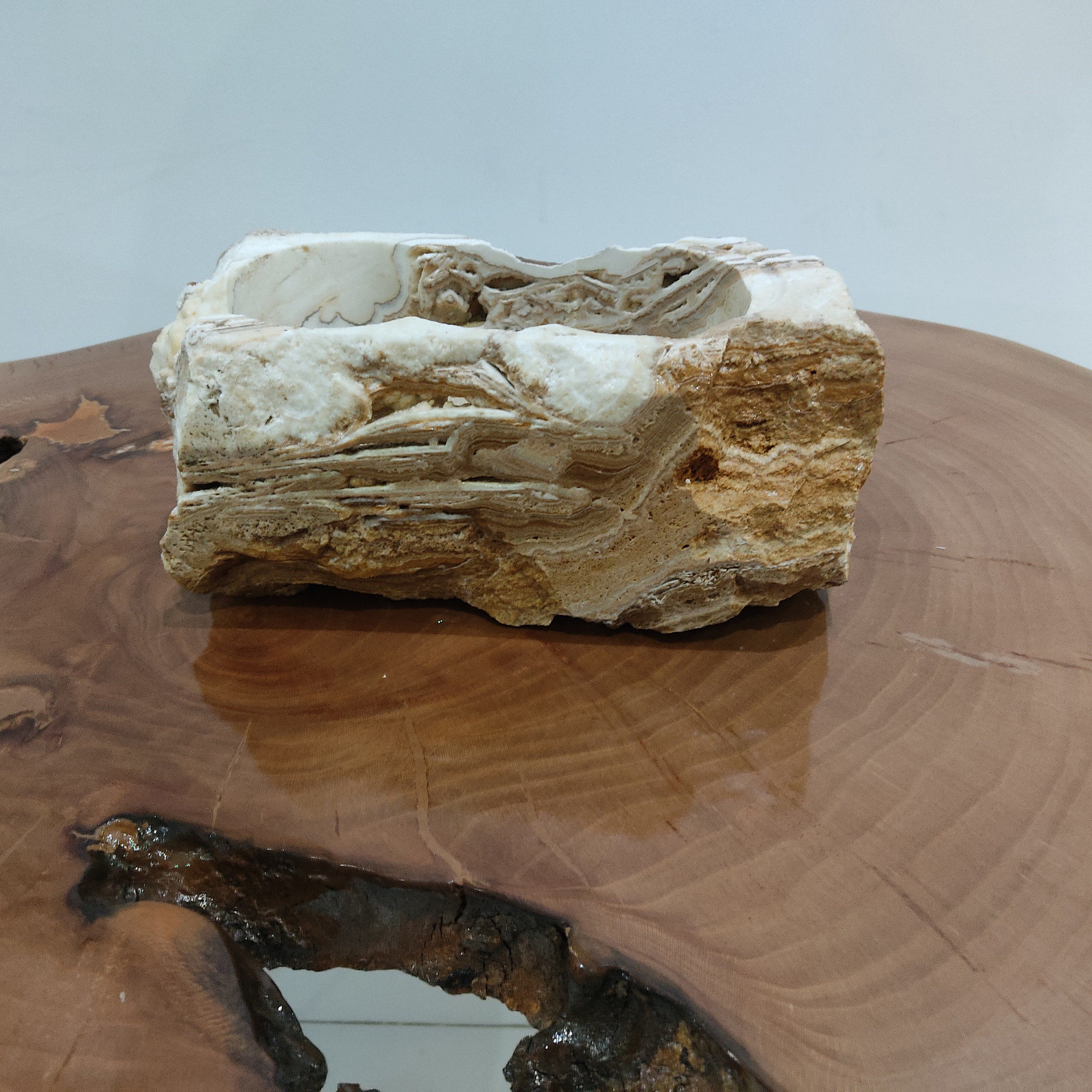 گلدان مدل 04 تراورتن گلدان مدل 04 تراورتن