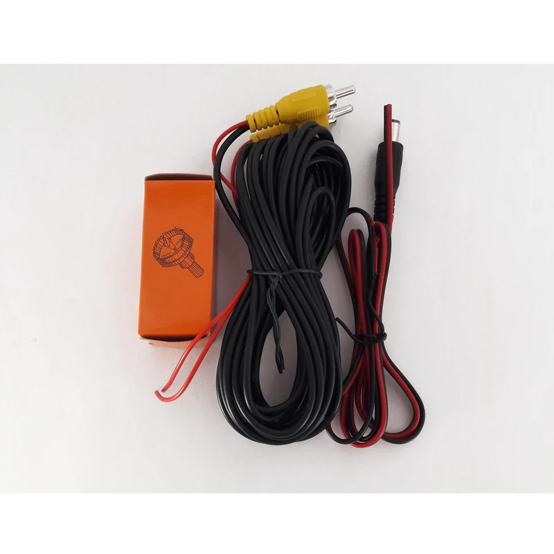 عکس شماره 2 : دوربین دنده عقب خودرو یو اچ دی مدل universal 4 led