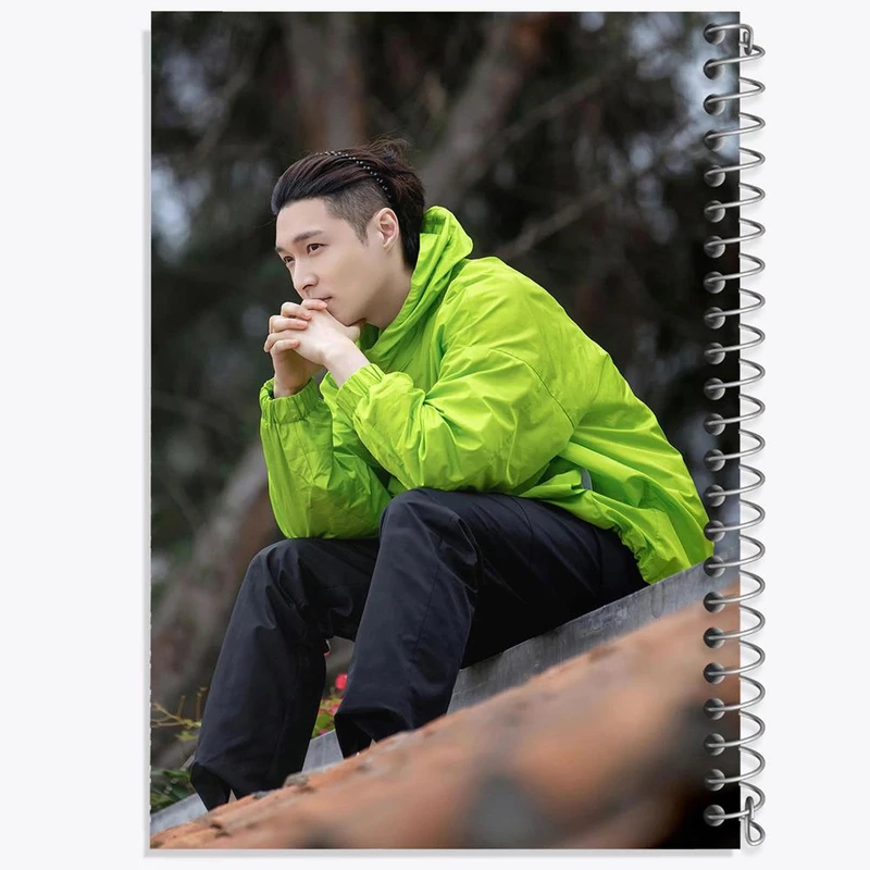 دفتر نت موسیقی 50 برگ خندالو مدل لی گروه اکسو EXO کد 16821