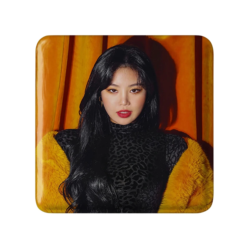 مگنت خندالو طرح سوجین گروه جی آیدل GIdle  مدل مربعی کد 19554