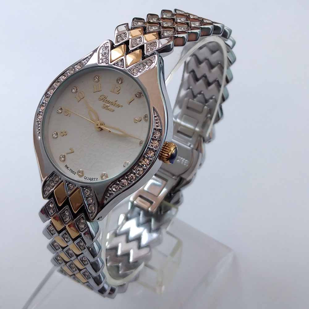 ساعت مچی عقربه ای دخترانه مدل بند فلزی کد 55 ساعت مچی عقربه ای دخترانه مدل بند فلزی کد 55