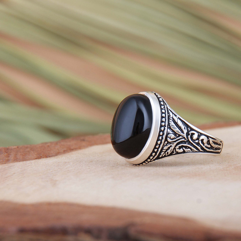 انگشتر نقره مردانه بازرگانی میلادی مدل رکاب سیلندری عقیق کد AM_4293