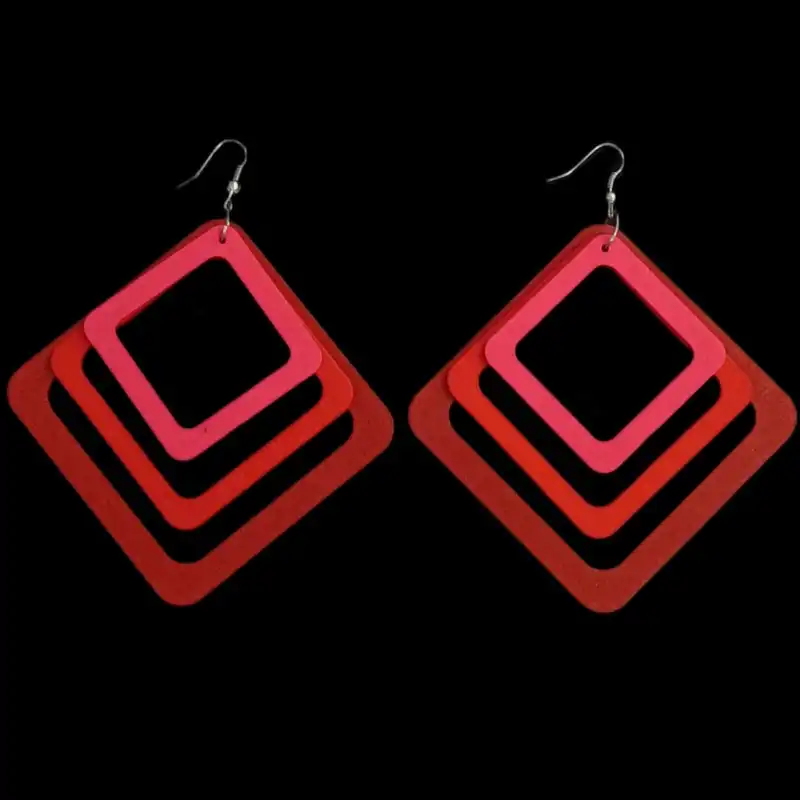 گوشواره زنانه مدل عروسکی چوبی