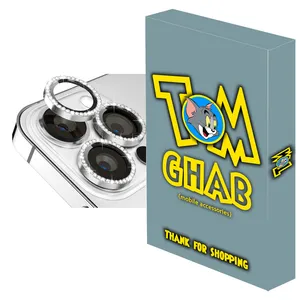 محافظ لنز دوربین تام قاب مدل رینگی نگین دار مناسب برای گوشی موبایل اپل iPhone 15 Pro Max