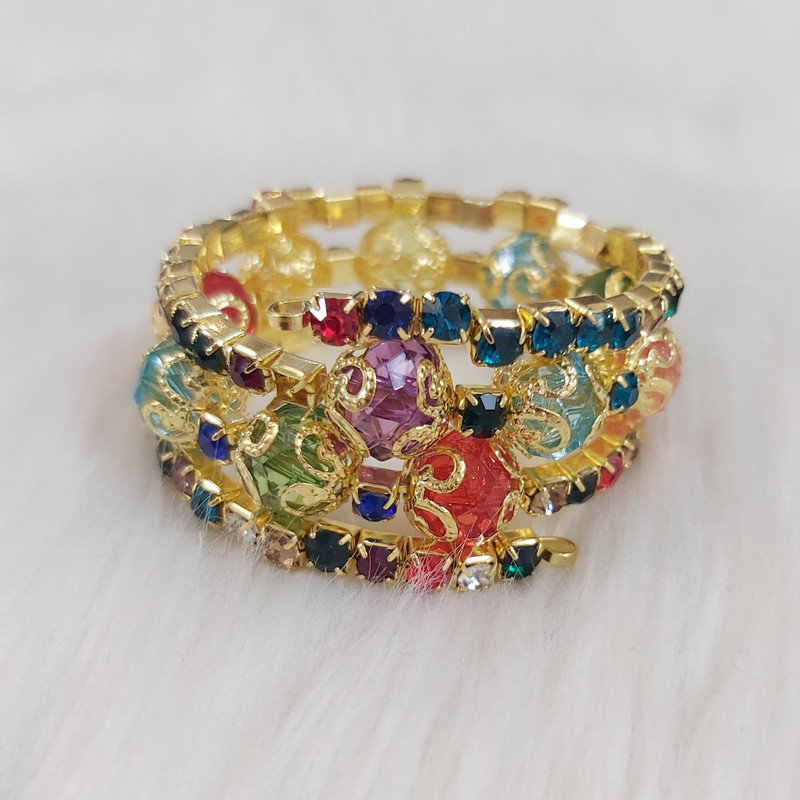 دستبند دخترانه مدل فنری طرح نگین کد ng112