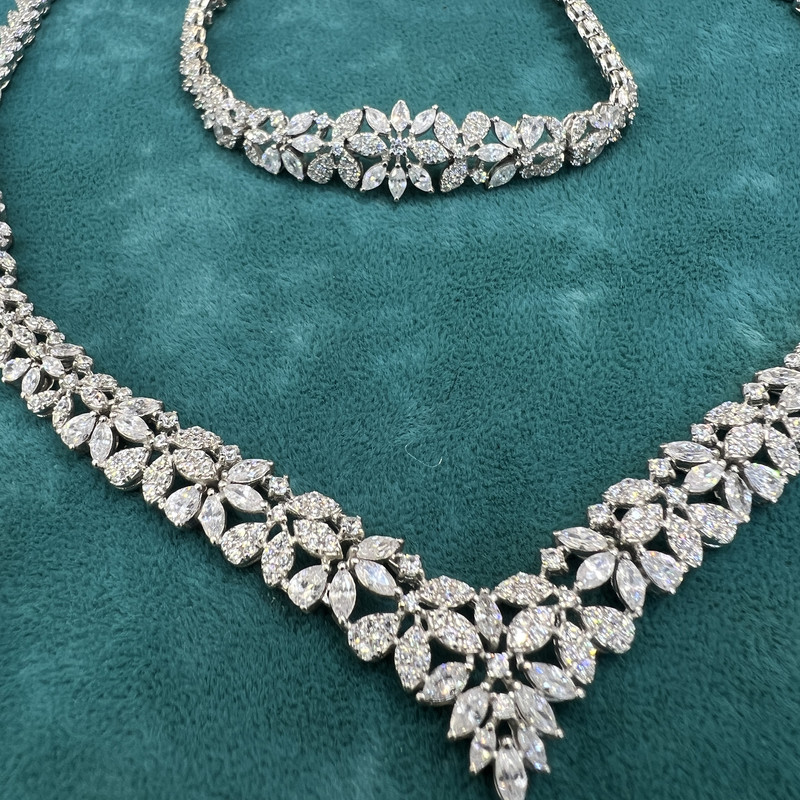 ست نقره زنانه مدل سوپر لوکس جواهری مزین به روکش طلای 849-340