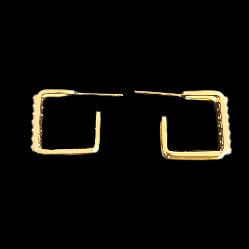 گوشواره میخی زنانه مدل مربع نگینی 