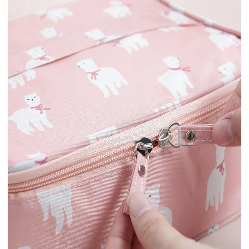 کیف لوازم آرایش زنانه مدل پارتشین دار صندوقی