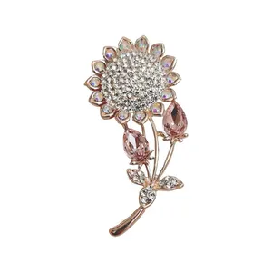 گل سینه زنانه مدل گل 