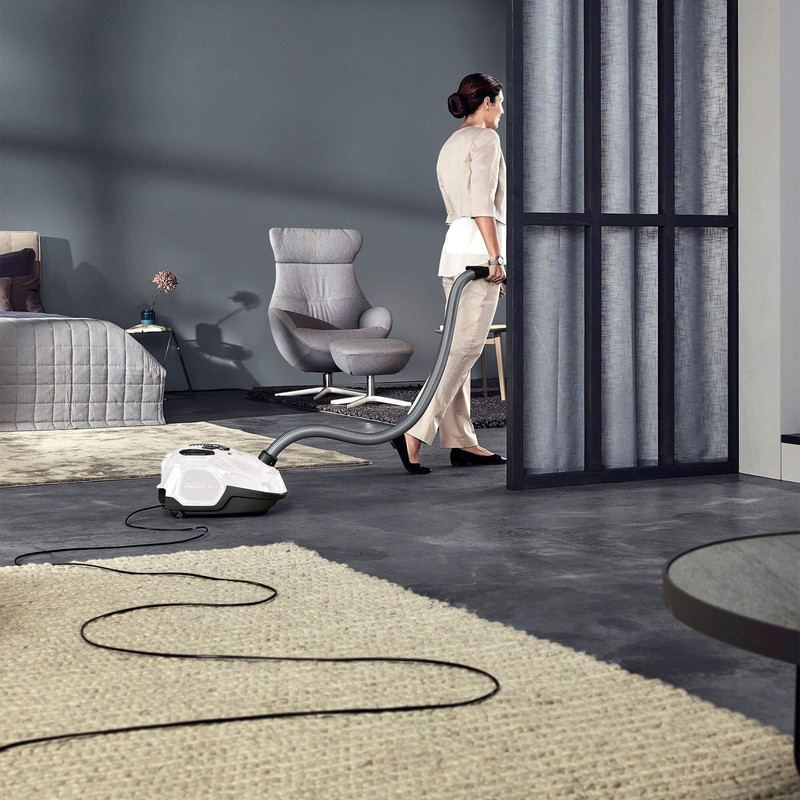 جاروبرقی آ ا گ مدل VX7-2-IW-S