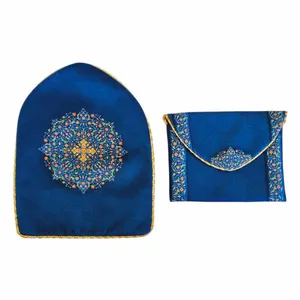 جانماز مدل مخمل طرح محراب کد 1009 به همراه کیف