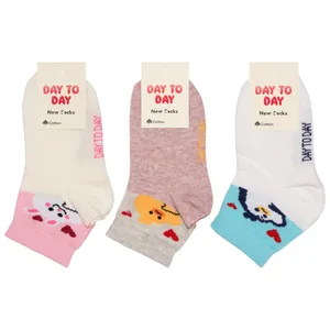 جوراب بچگانه دی تو دی مدل DT9-2 مجموعه 3 عددی