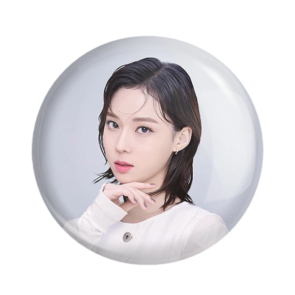 مگنت خندالو طرح وینتر گروه آسپا Aespa کد 12471