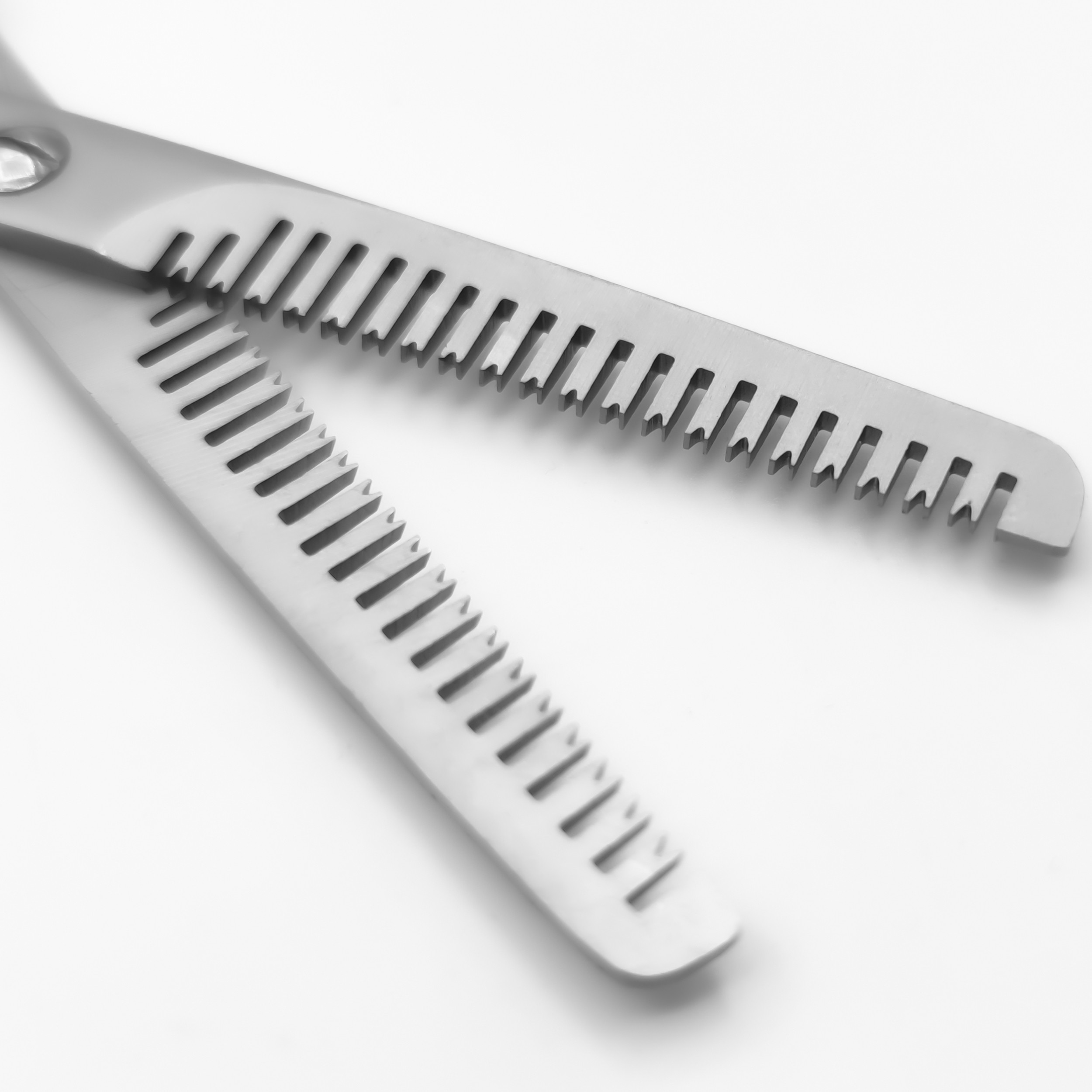 قیچی آرایشگاهی پیتاژ تایگر مدل Titanium مجموعه 3 عددی
