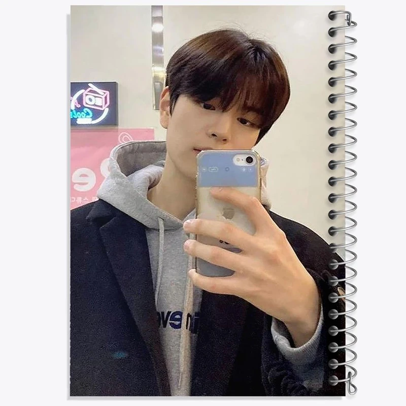 دفتر نقاشی 50 برگ خندالو مدل سونگمین گروه استری کیدز Stary Kids کد 16909