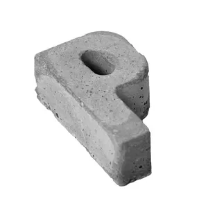 مجسمه بتنی طرح حروف مدل letter P