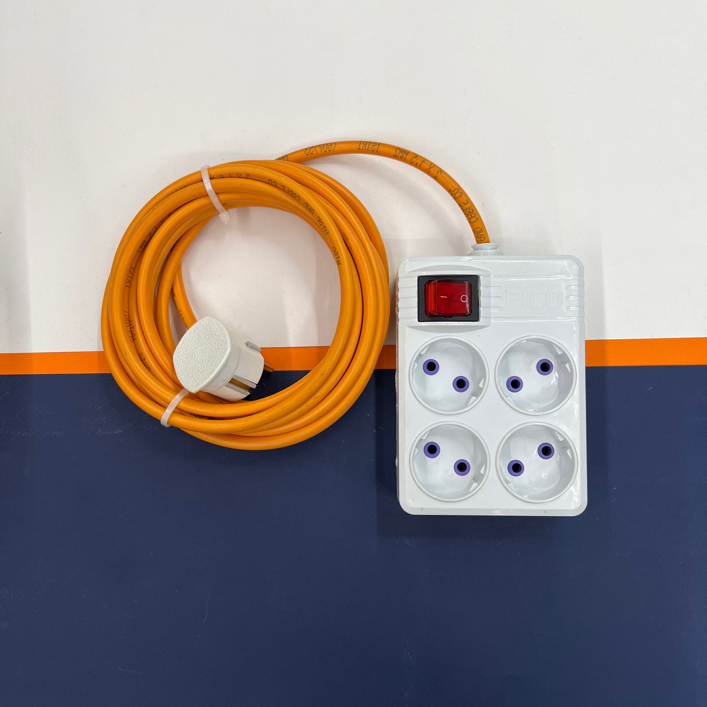 چهار راهی برق پیکو مدل کلید دار کد 2M