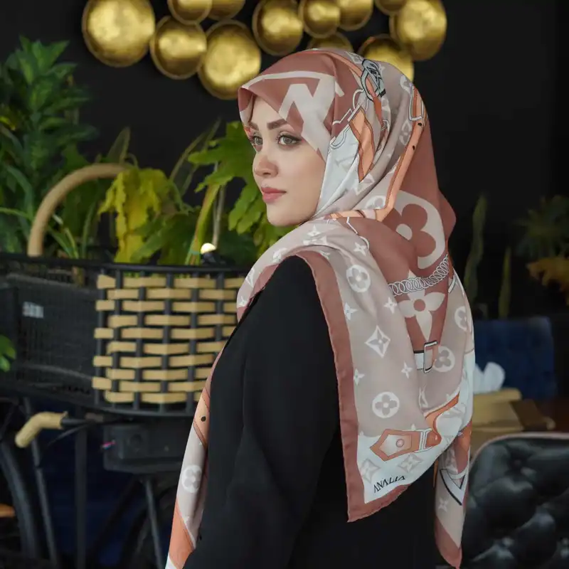 روسری زنانه مدل نخی طرح زنجیری کد 2852