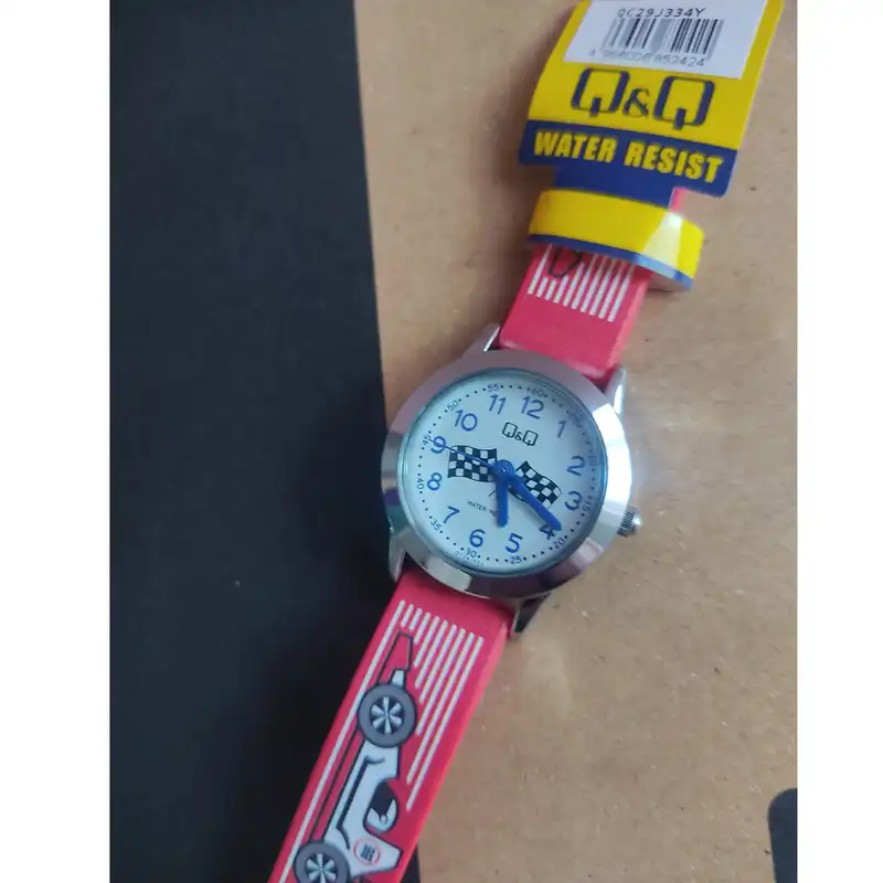 ساعت مچی عقربه ای پسرانه کیو اند کیو مدل qc29j334y