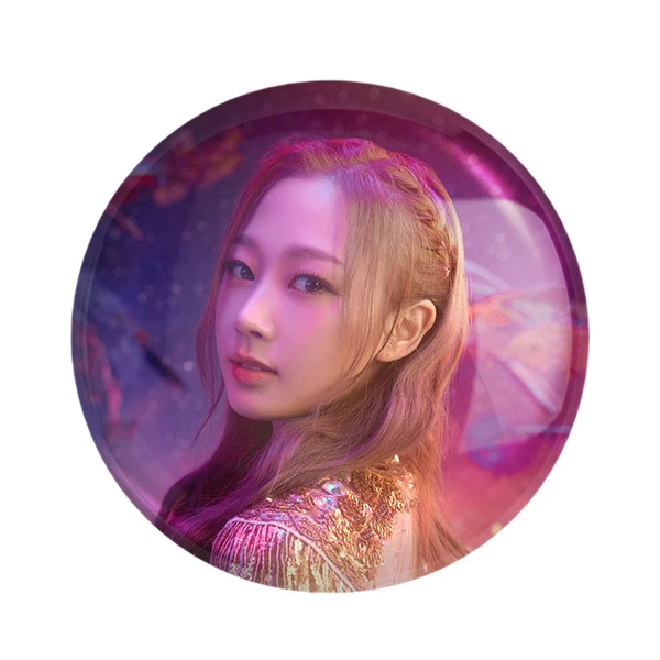 مگنت خندالو طرح جیزل گروه آسپا Aespa کد 12476