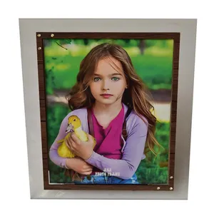 قاب عکس کد GH 106 سایز  20×25 سانتی متر 