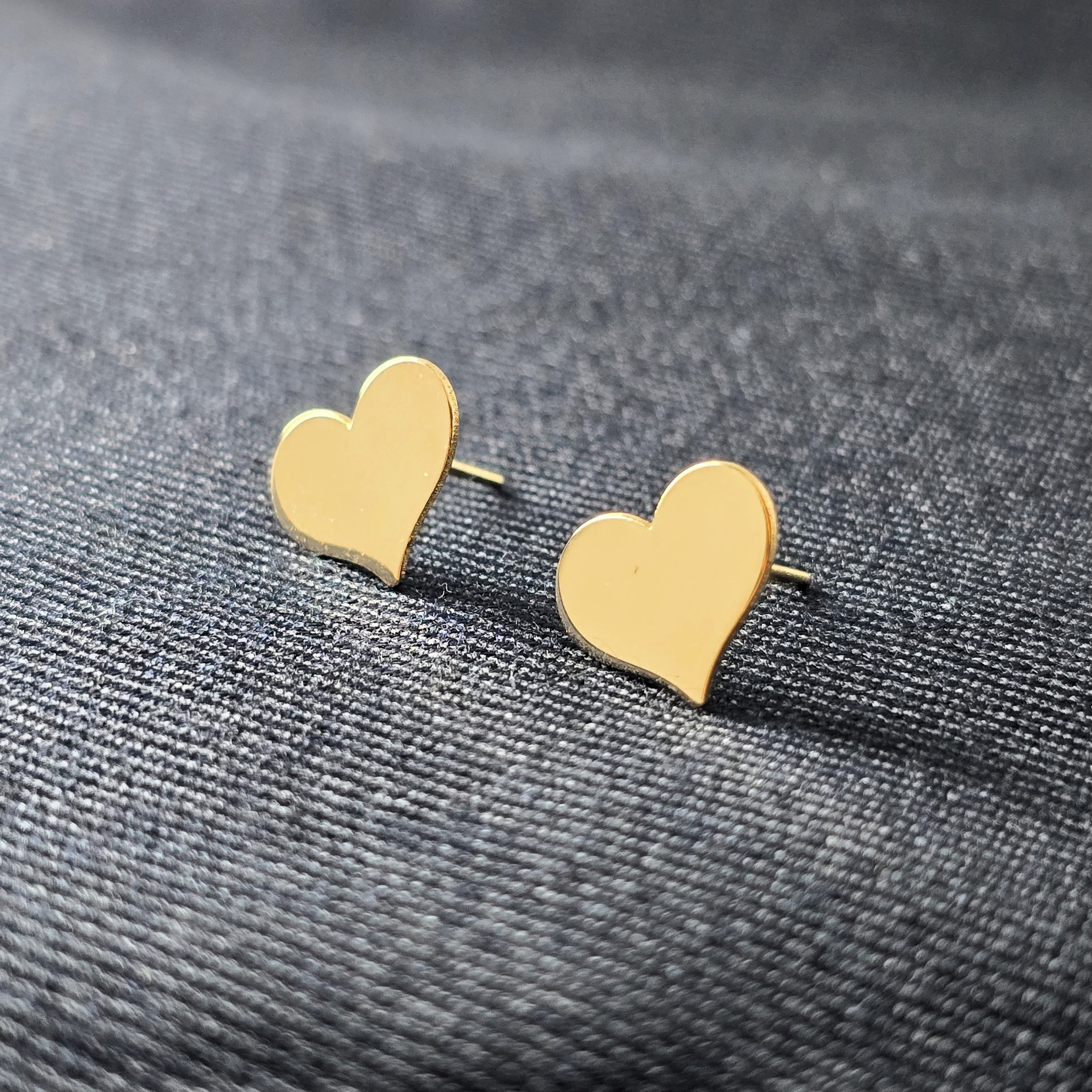 گوشواره طلا 18 عیار زنانه درگونه مدل قلب HF