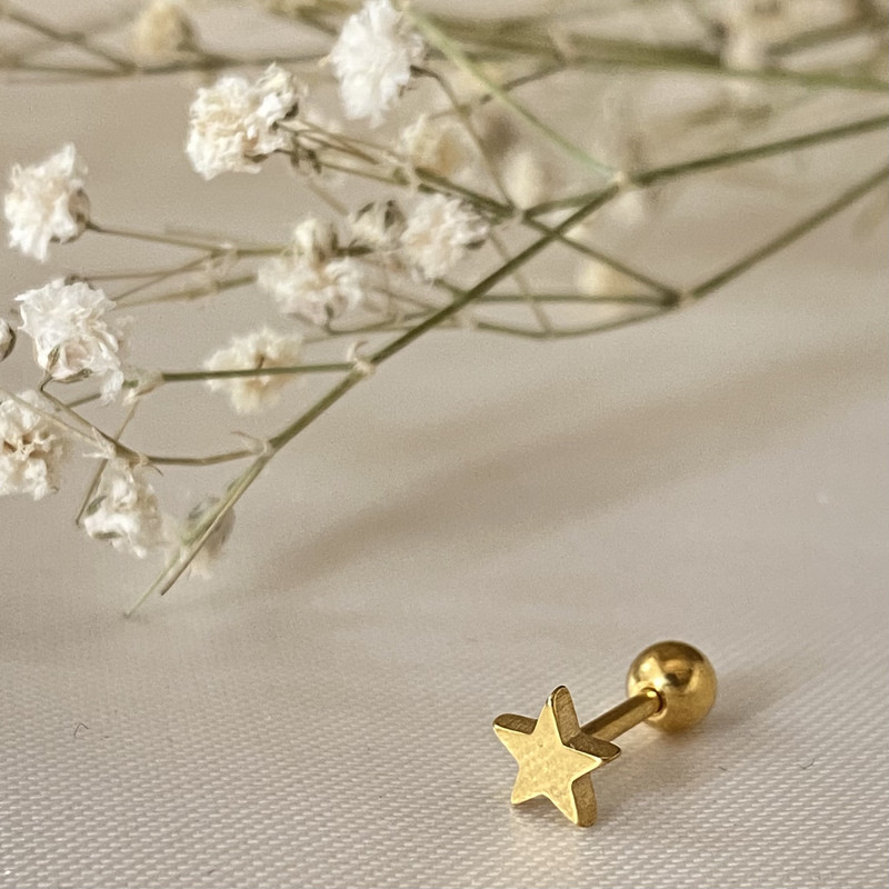 پیرسینگ گوش مدل ستاره