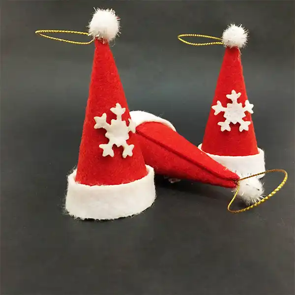 آویز تزیینی مدل درخت کریسمس کلاه کد 244 بسته 3 عددی