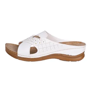 دمپایی زنانه پاپا مدل WH.2505