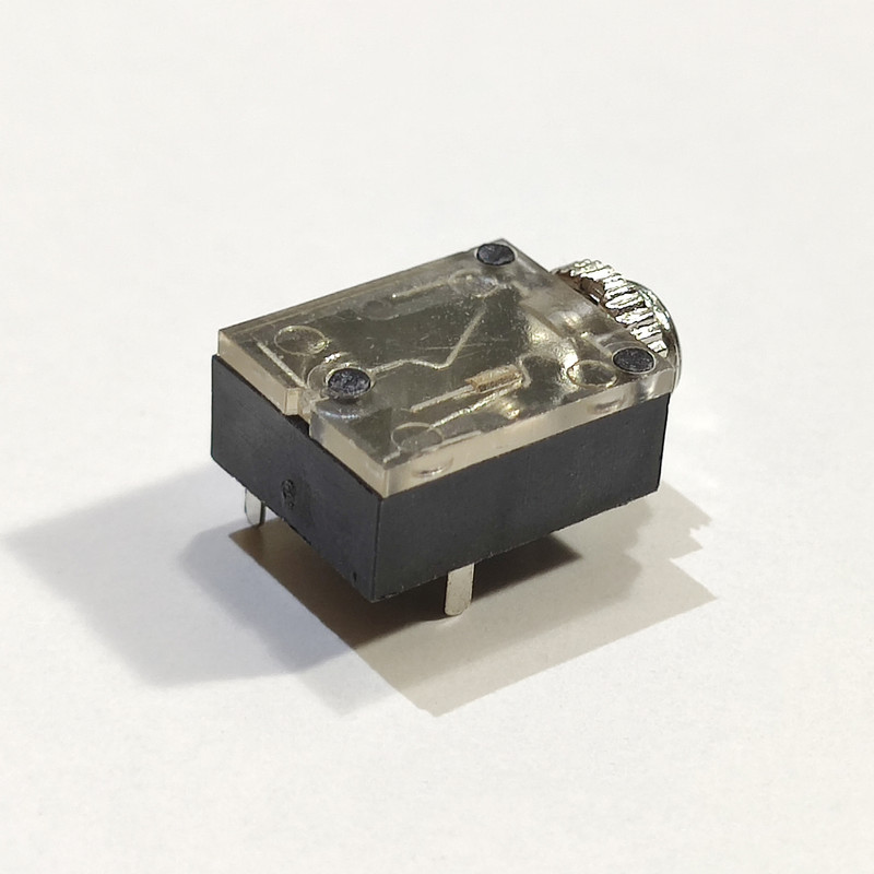 سوکت مادگی هدفون کد 3.5mm_aux بسته 12 عددی