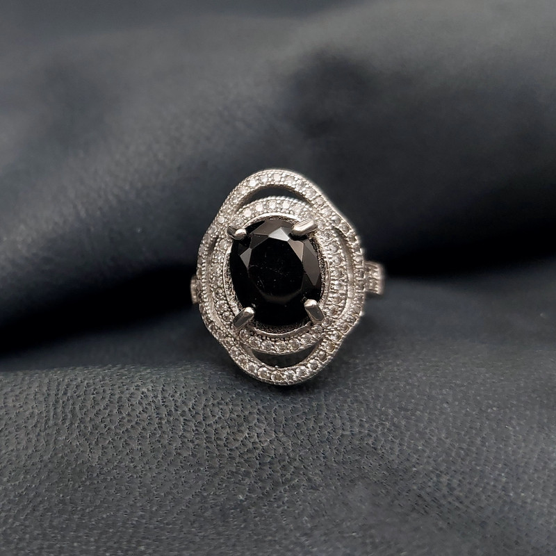 انگشتر نقره زنانه مدل VA4773 انگشتر نقره زنانه مدل VA4773