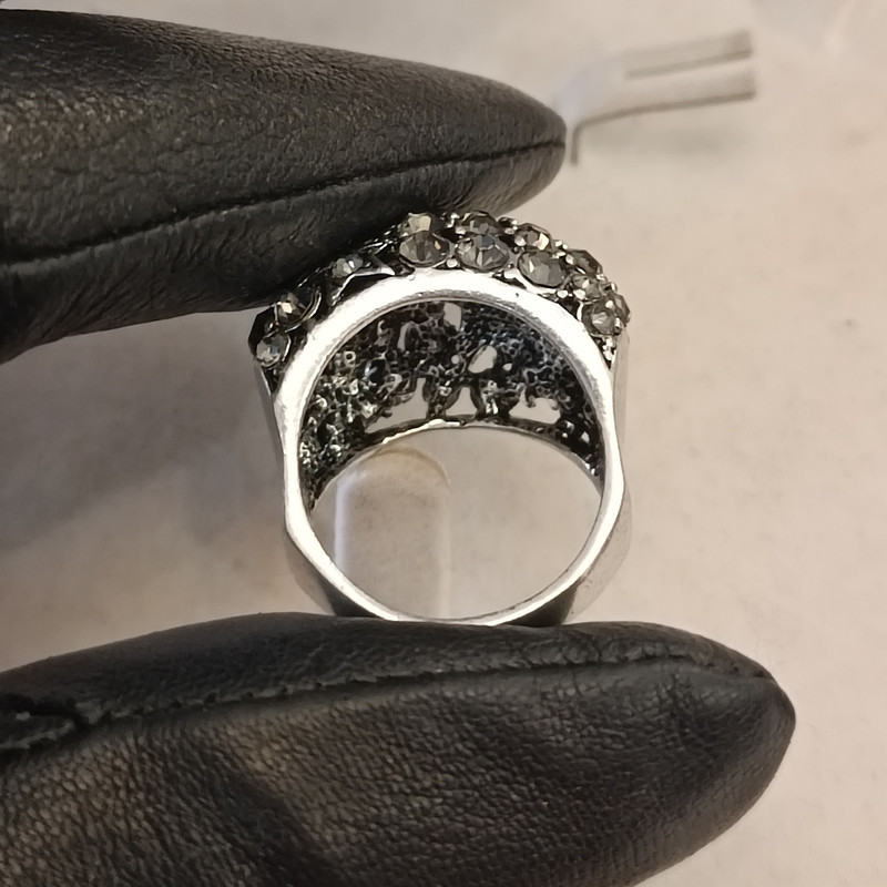 انگشتر زنانه مدل ملکه