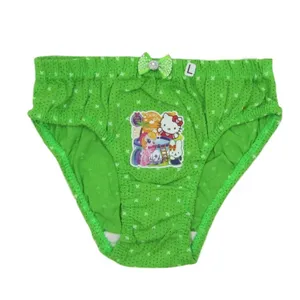 شورت دخترانه مدل خال خالی رنگ سبز