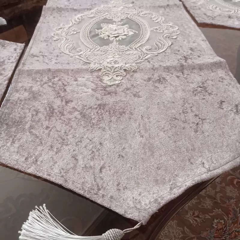 ست رومیزی چهار تکه مدل مخمل طرح گل برجسته