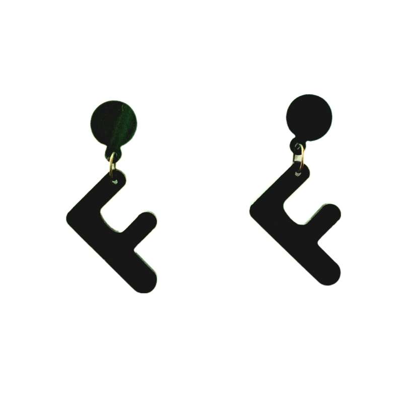 گوشواره دخترانه مدل حروف انگلیسی طرح F گوشواره دخترانه مدل حروف انگلیسی طرح F