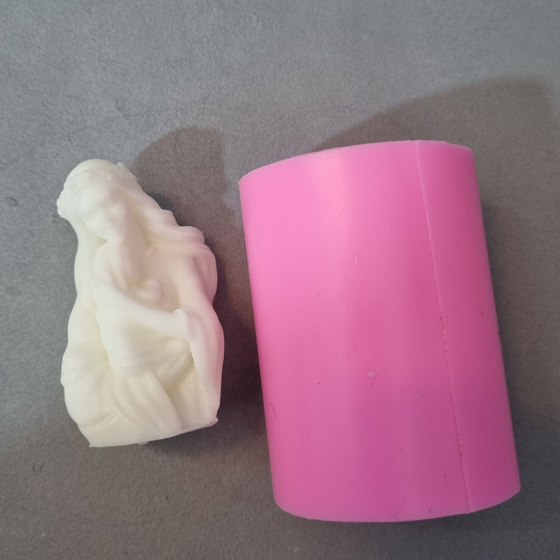 قالب شمع مدل آغوش مادر