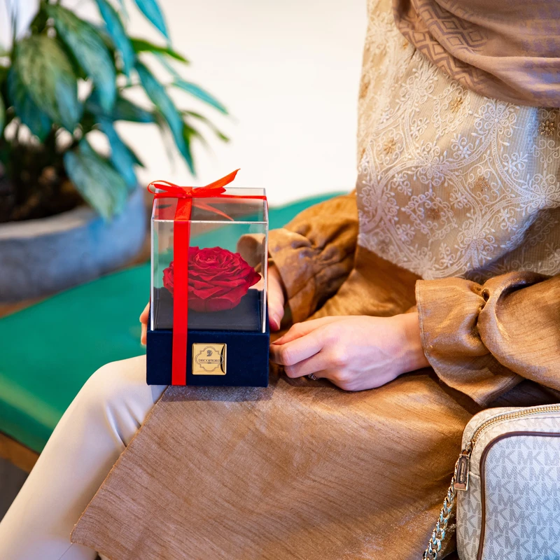 عکس شماره 3 : جعبه موزیکال دکوفیوره مدل رز جاودان ملودی عاشقانه love