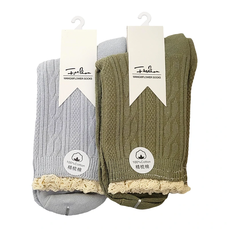 جوراب ساق بلند زنانه مدل برجسته لبه توری کد 2-01294 بسته 2 عددی