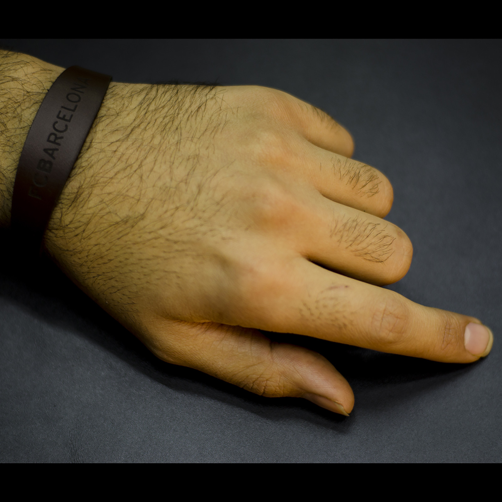 دستبند چرمینه اسپرت مدل بارسلونا کد 3001